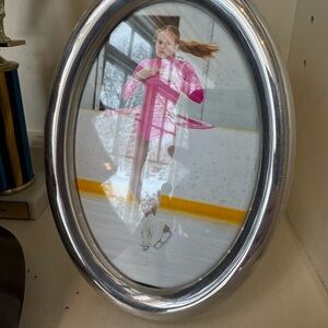 Nambe Silver Oval Frame 
4 x 6